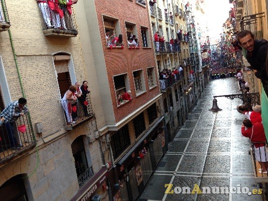 ALQUILO BALCÓN EN ESTAFETA PARA ENCIERRO
